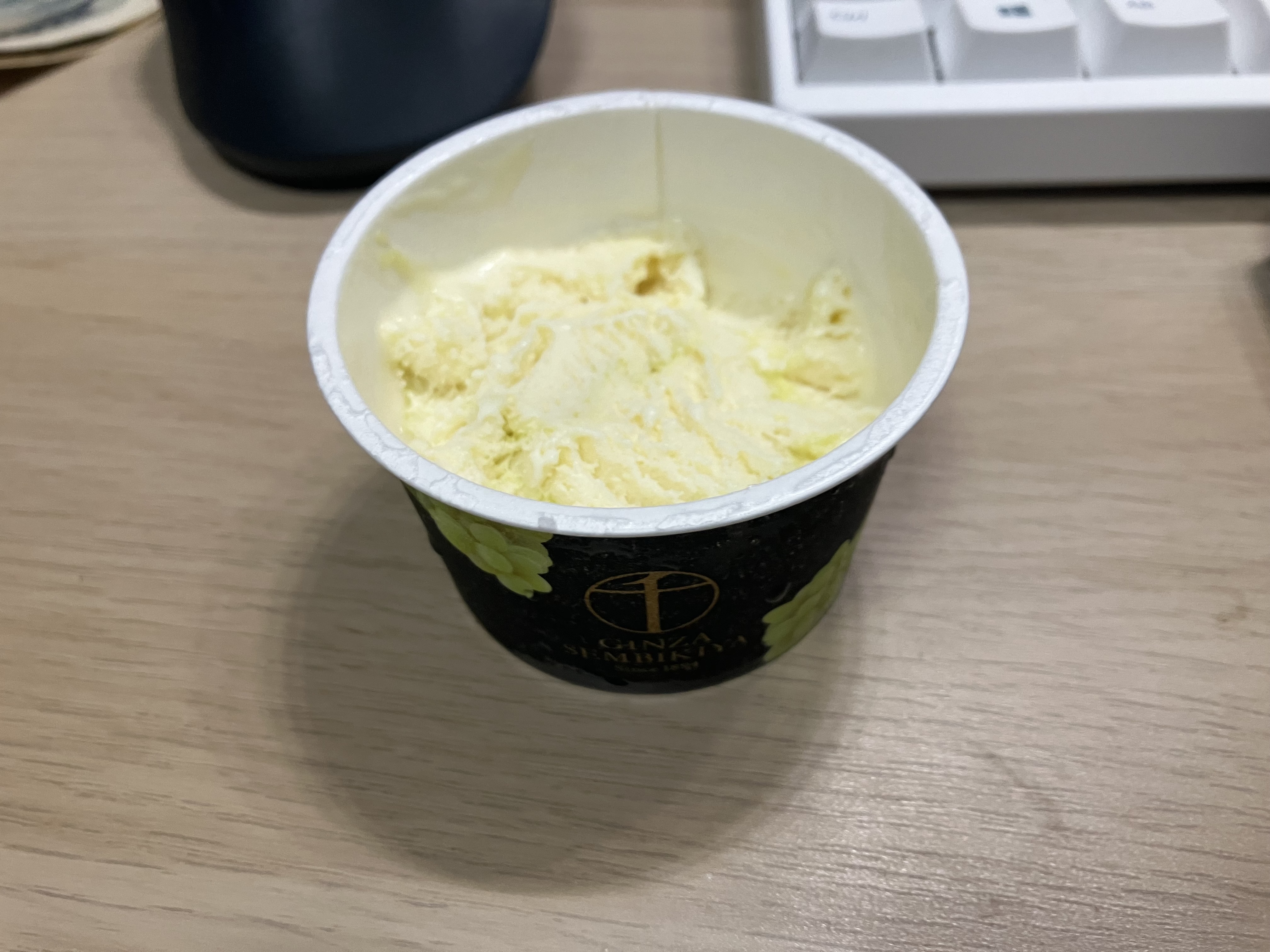 千疋屋のアイス。マスカット味