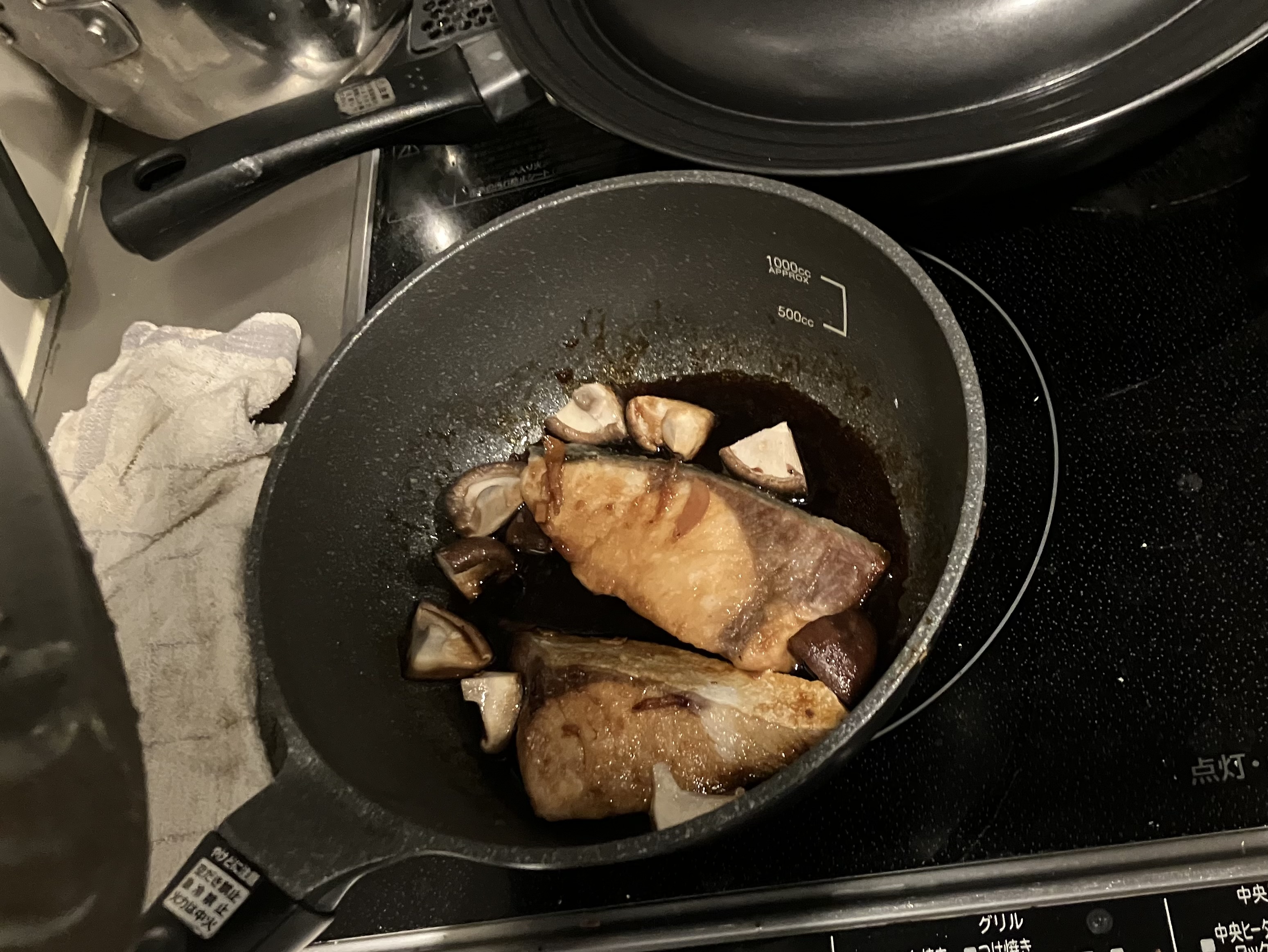 なんか白身魚を適当にマッシュルームと焼いたもの