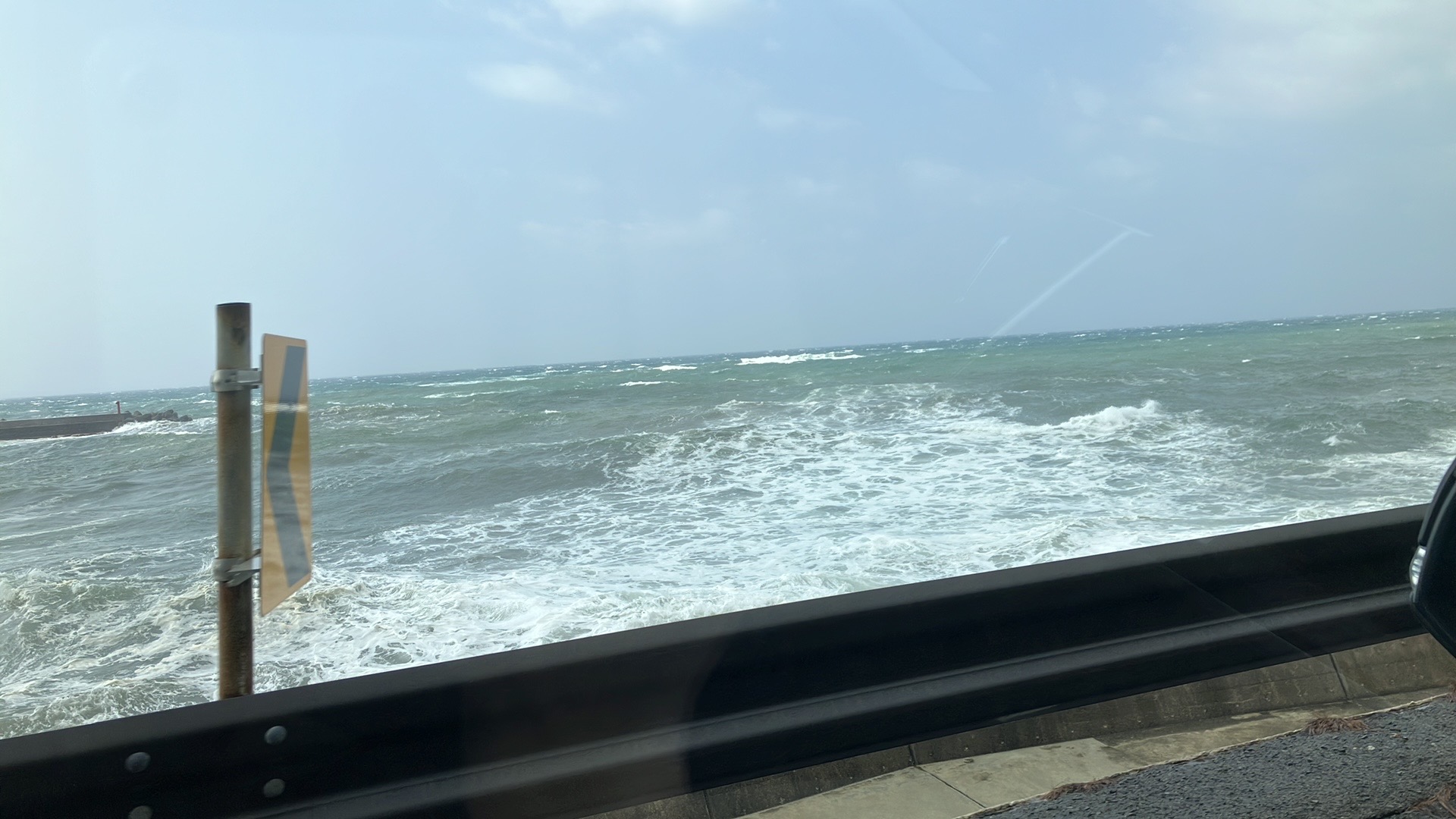 日本海が見える道