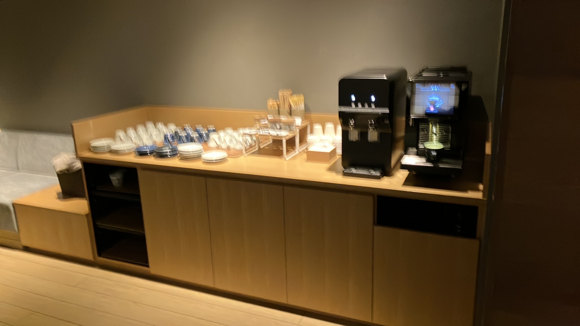 トラベルライブラリーのドリンクコーナー